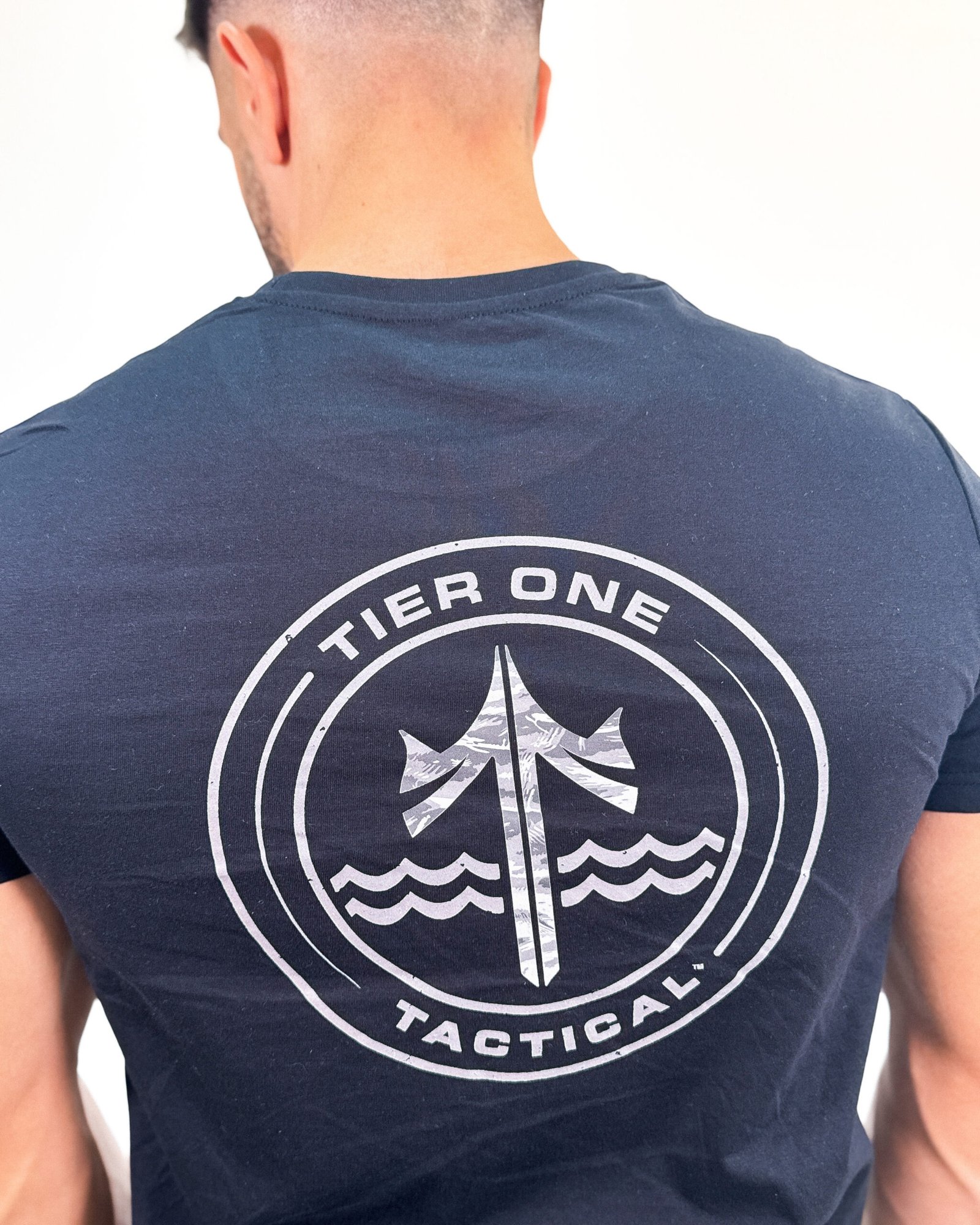 Camiseta Tier One Tactical Negra - Estilo Clásico Premium - Imagen 5