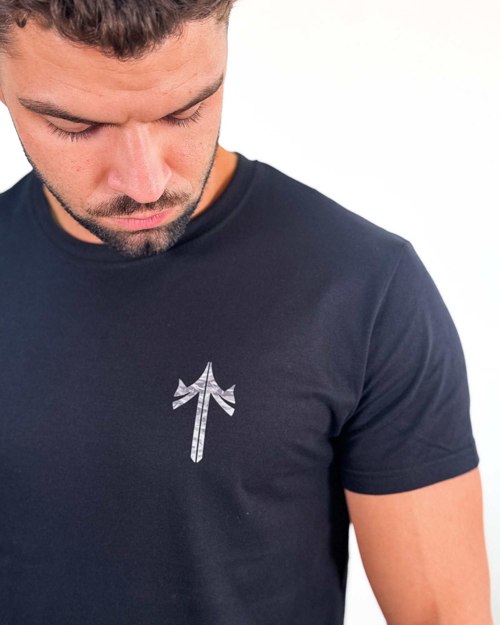 Camiseta Tier One Tactical Negra - Estilo Clásico Premium - Imagen 4